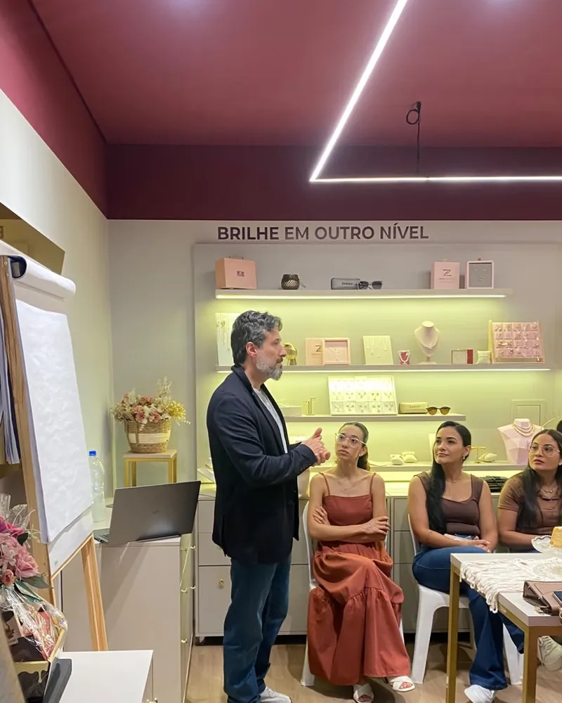 Treinamento e encontro de revendedoras ZAVORA